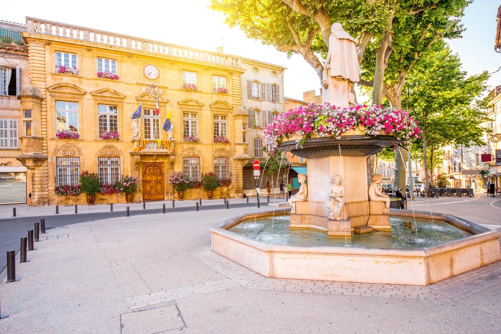 mairie salon de provence