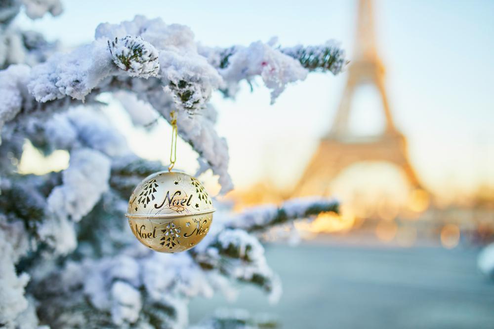 tour eiffel paris noel neige