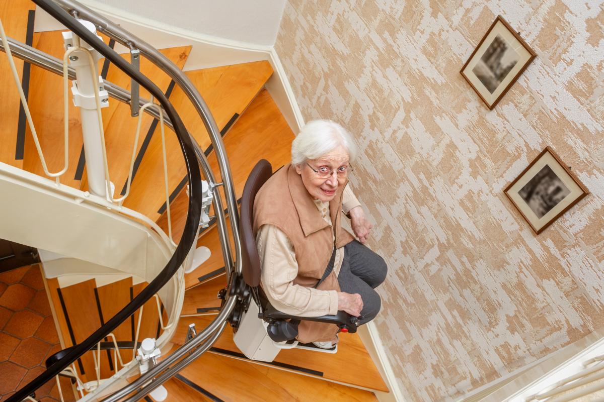 Comment bien choisir son monte-escalier ?