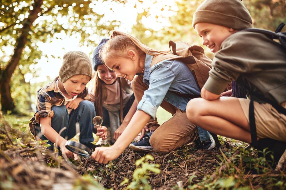 Les camps nature : le parfait moyen pour présenter l'écologie aux enfants