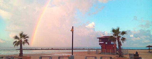 Époustouflant : double arc-en-ciel sur la plage de Sydney