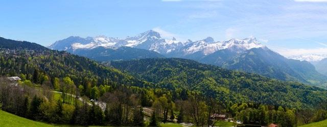 Voyagez à travers les plus beaux paysages de la Suisse !