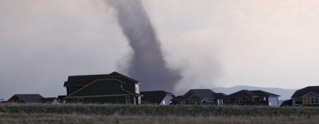 Une vidéo spectaculaire d'une tornade au Colorado ! 