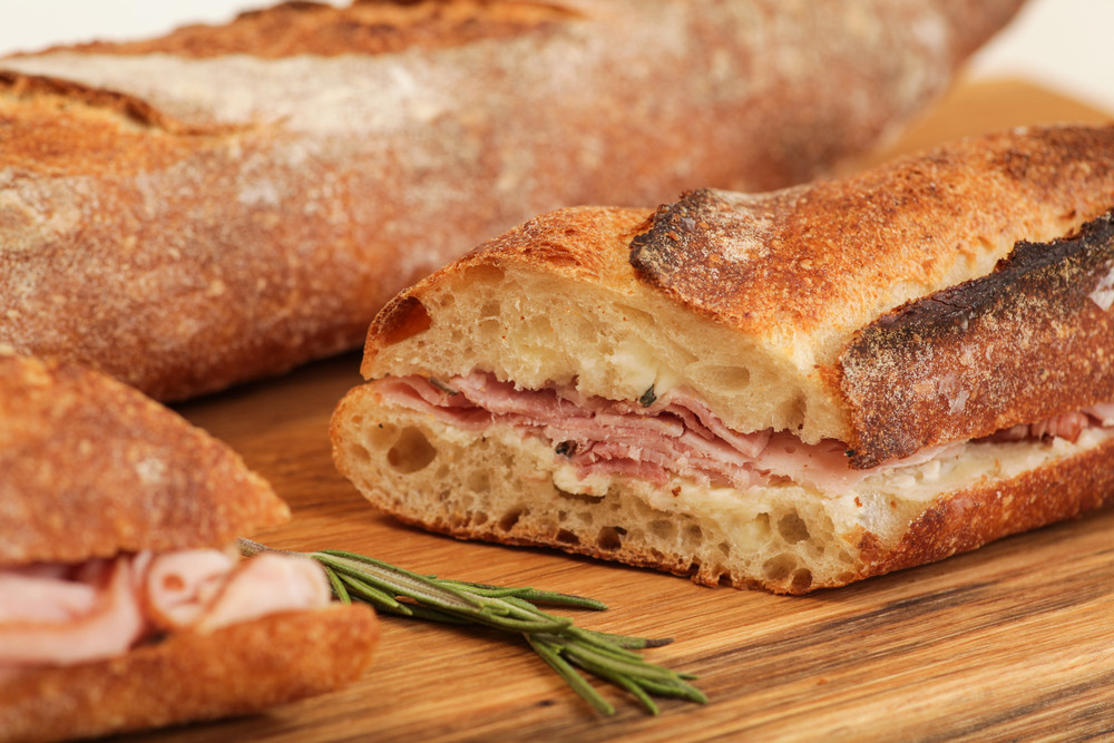 Les ventes de jambon-beurre sont tout de même en hausse.