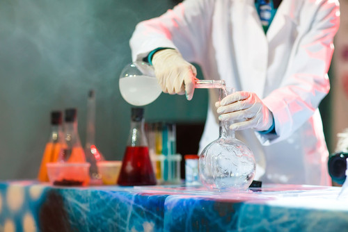 Des chercheurs trouvent accidentellement comment convertir du CO2 en éthanol (c) Shuttersock