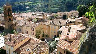 Découvrez Moustiers-Sainte-Marie
