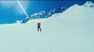 Tel un drapé de neige blanche