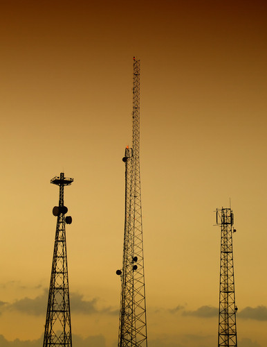 ondes électromagnétiques paris antenne relais