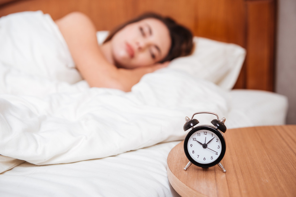 Faire la grasse matinée ne serait pas sans risques pour la santé.