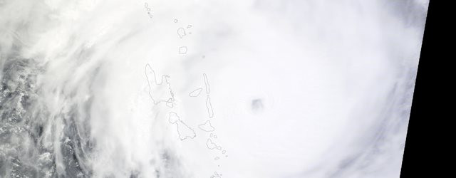 Le cyclone PAM se renforce et atteint la puissance maximale