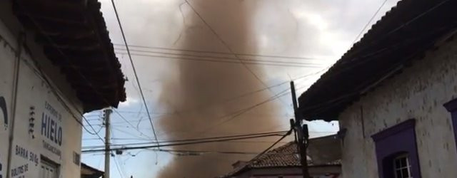 Une tornade surprenante au Mexique