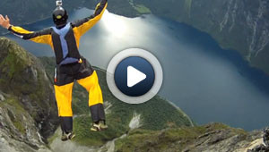 Les incroyables funambules des falaises de Norvège