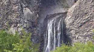 Au coeur de la cascade du Ray Pic