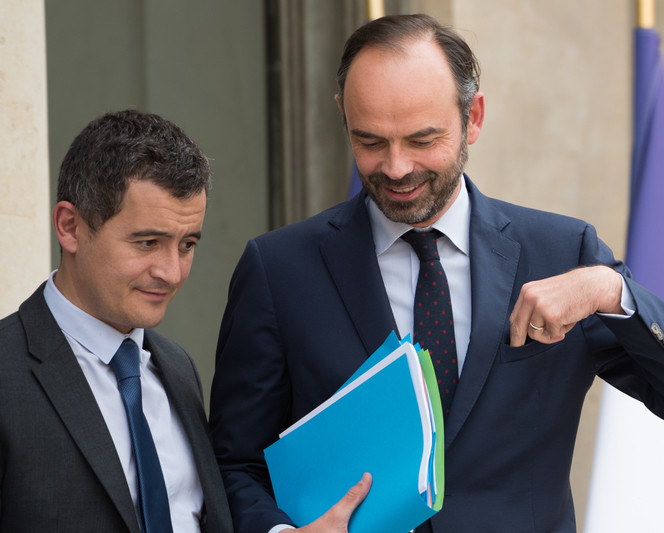 Gérald Darmanin, aux côtés d'Edouard Philippe.