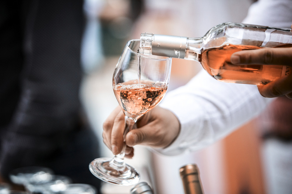 Le rosé pourrait manquer, victime de son succès à l'étranger notamment.