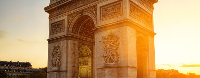 Quand l'Arc de triomphe et le soleil ne font qu'un