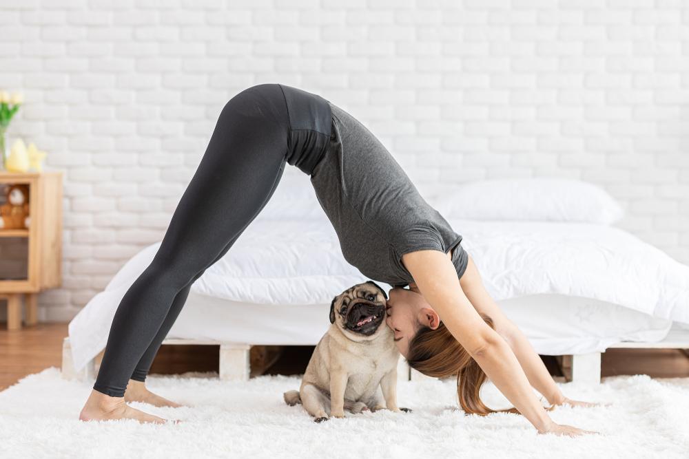 posture de yoga femme