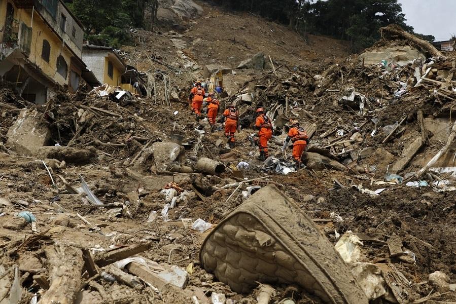 [VIDEO] Glissement de terrain au Venezuela : un bilan de plus de 100 morts est avancé
