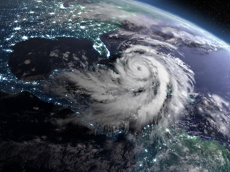 [VIDEO] USA : l’ouragan Nicole frappe la Floride avec des vents de 120 km/h