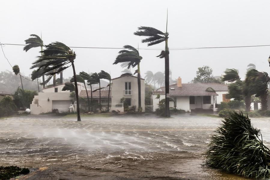 Une série de tempêtes et des vents records en Californie fait au moins 17 victimes
