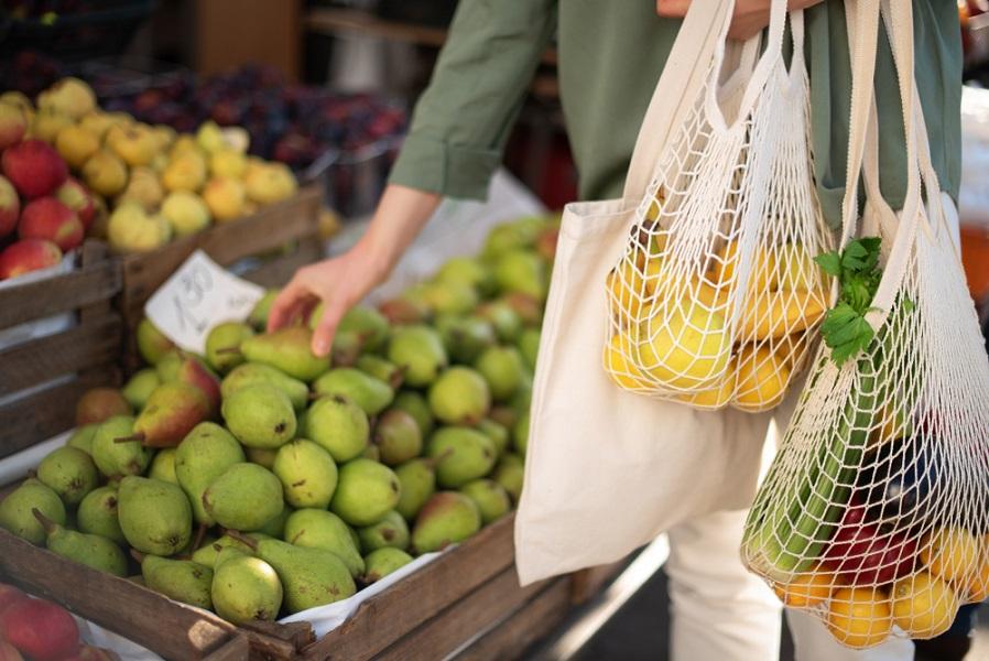 Acheter ses fruits et légumes : 4 éléments à prendre en compte pour la planète