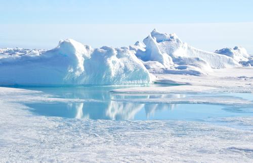 Les images inquiétantes de la fonte des glaces en Arctique (c) Shutterstock