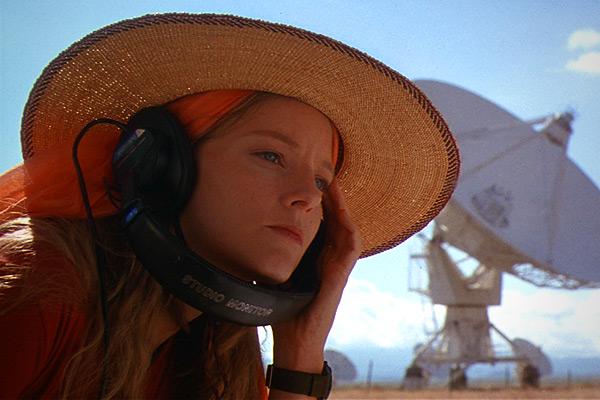 Jodie Foster, dans le film « Contact », détecte un signal extra-terrestre...
