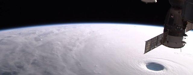 Le super typhon Vongfong vu depuis l'Espace