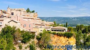 Roussillon, un village qui brille de mille feux