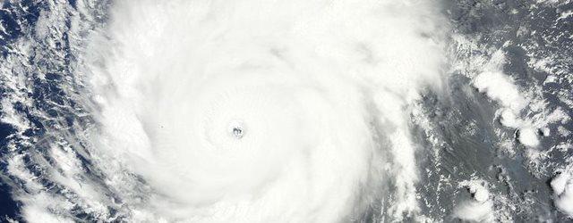 Le super-typhon Maysak se dirige vers les Philippines