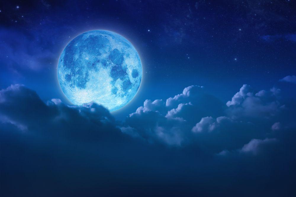 Une super Lune, une éclipse lunaire et une Lune bleue se produiront en même temps.
