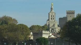 Avignon la provençale