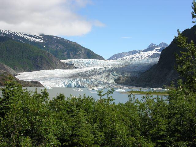 La grotte de glace Mendenhall en Alaska