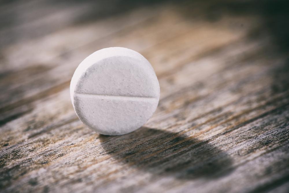 Chez les plus de 75 ans, consommer de l'aspirine quotidiennement présente des risques. 