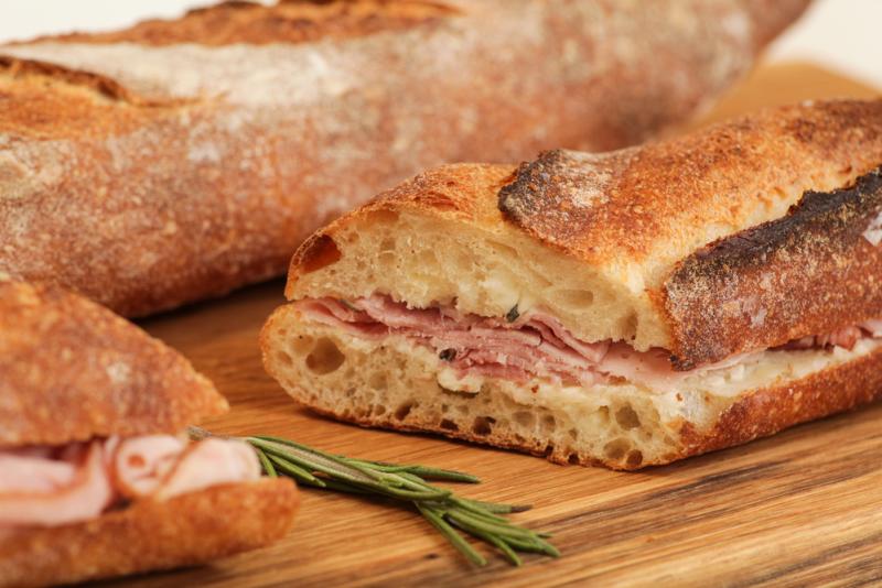 Les ventes de jambon-beurre sont tout de même en hausse.
