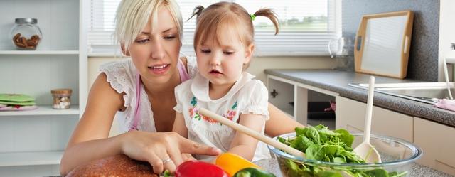 mère fille cuisine 