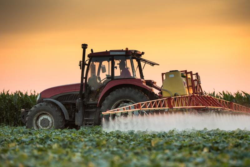 Des perturbateurs endocriniens se retrouveraient dans les assiettes des Européens.