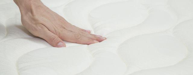 Voici comment bien nettoyer son matelas 