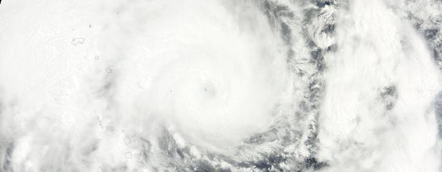 Nouvelle-Calédonie : le cyclone PAM s'approche dangereusement