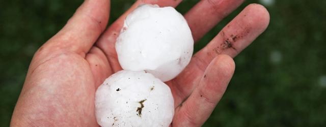 Des grêlons impressionnant pendant les orages