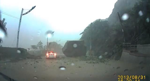Glissement de terrain spectaculaire à Taiwain