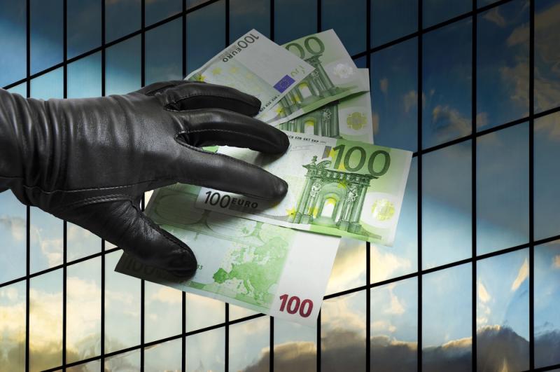Le nombre de ménages victimes de débits frauduleux a plus que doublé en six ans.
