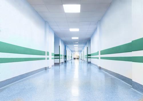 Une jeune de femme pesant près de 500 kilos opérée en Inde (c) Shutterstock
