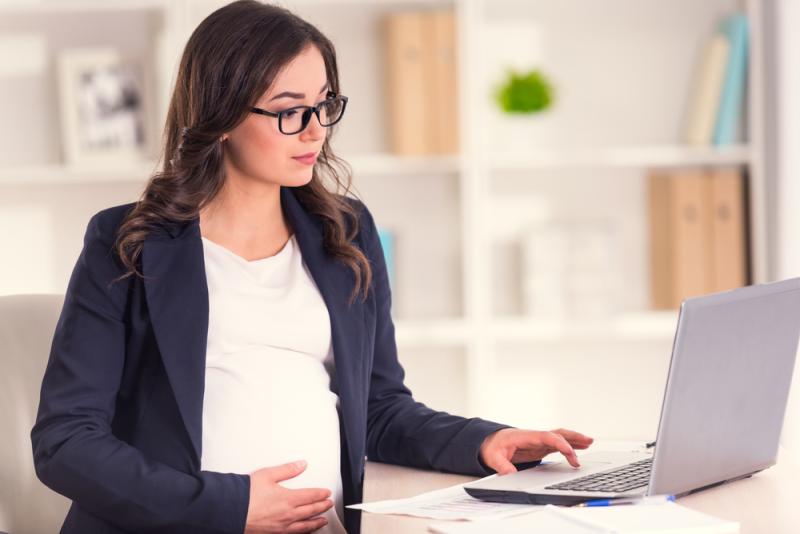 Les femmes enceintes doivent se méfier des perturbateurs endocriniens. 