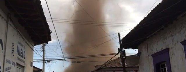 Une tornade surprenante au Mexique