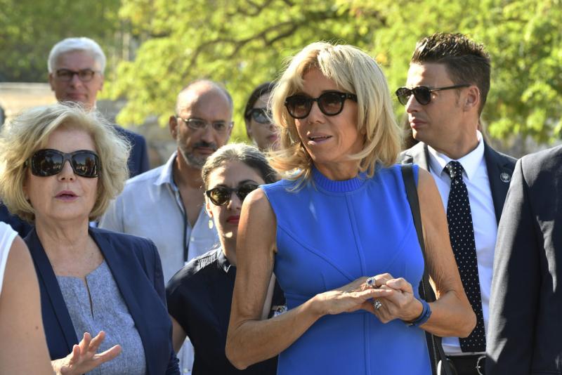 La Première dame avait accepté d'être la marraine du petit panda, né au zoo de Beauval.