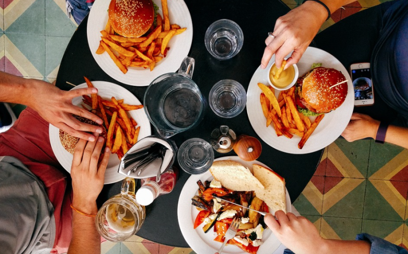 La nourriture des fast-food peut affecter notre système immunitaire. 