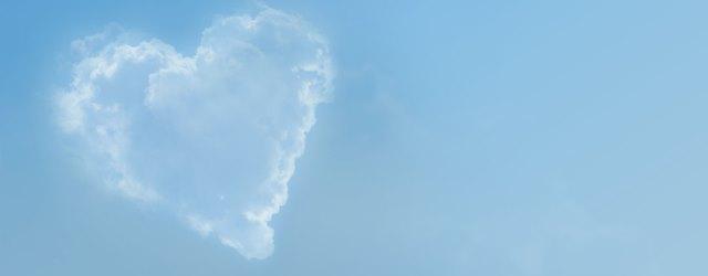 Un nuage s'invite sur une photo de mariage