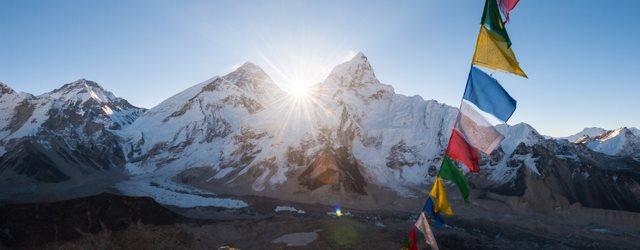L'Himalaya, la tête dans les nuages