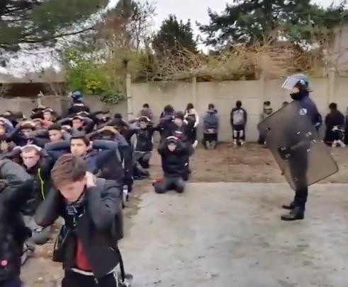 Plus de 150 lycéens ont été arrêtés et gardés à vue à Mantes-la-Jolie.